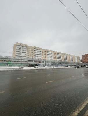 Продам трехкомнатную (3-комн.) квартиру, Чистопольская ул, 5, Казань г