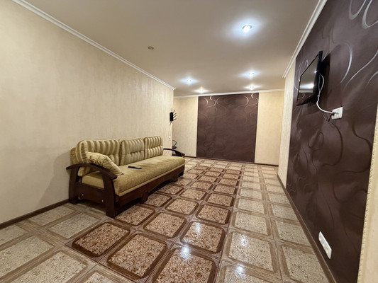 Сдам трехкомнатную (3-комн.) квартиру, Киевская ул, 116, Симферополь г