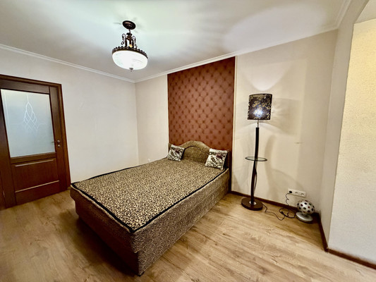 Сдам трехкомнатную (3-комн.) квартиру, Киевская ул, 116, Симферополь г