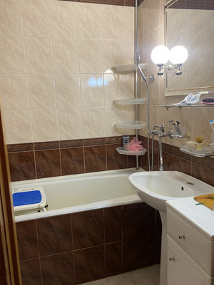 Продам двухкомнатную (2-комн.) квартиру, Шолохова ул, 6, Москва г