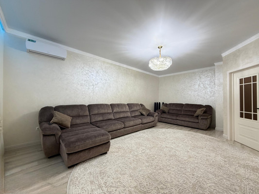 Продам трехкомнатную (3-комн.) квартиру, Тлостанова ул, 32кВ1, Нальчик г