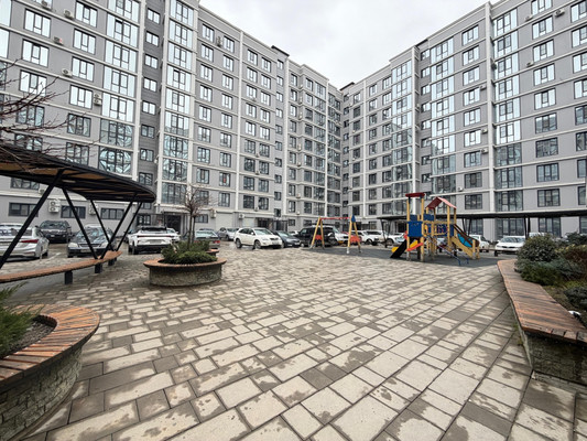 Продам трехкомнатную (3-комн.) квартиру, Тлостанова ул, 32кВ1, Нальчик г