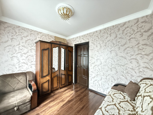 Продам двухкомнатную (2-комн.) квартиру, Мальбахова ул, 119, Нальчик г