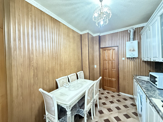 Продам двухкомнатную (2-комн.) квартиру, Мальбахова ул, 119, Нальчик г