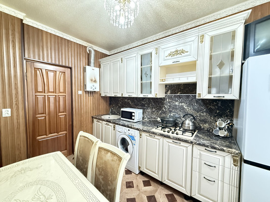 Продам двухкомнатную (2-комн.) квартиру, Мальбахова ул, 119, Нальчик г