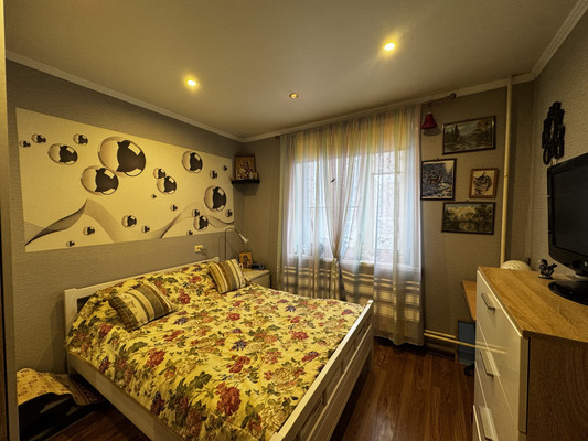 Продам трехкомнатную (3-комн.) квартиру, Звездная ул, 8, Балашиха г