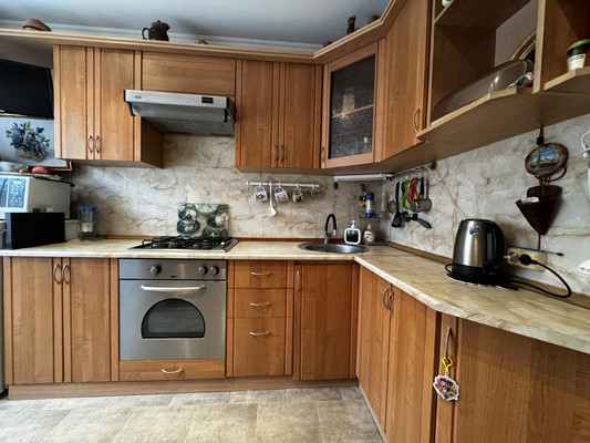 Продам трехкомнатную (3-комн.) квартиру, Звездная ул, 8, Балашиха г