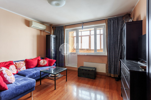 Продам однокомнатную (1-комн.) квартиру, Старобитцевская ул, 11, Москва г