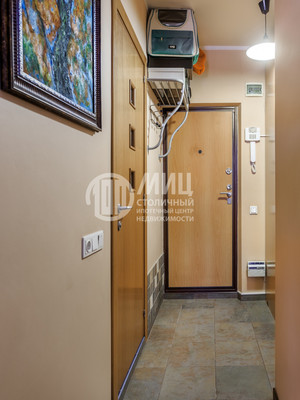 Продам однокомнатную (1-комн.) квартиру, Старобитцевская ул, 11, Москва г