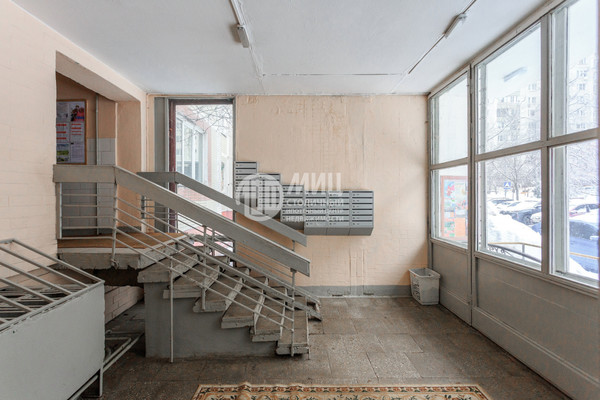 Продам однокомнатную (1-комн.) квартиру, Старобитцевская ул, 11, Москва г