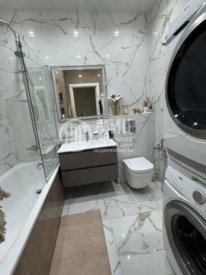 Продам трехкомнатную (3-комн.) квартиру, Заводская ул, 18к3, Нахабино рп