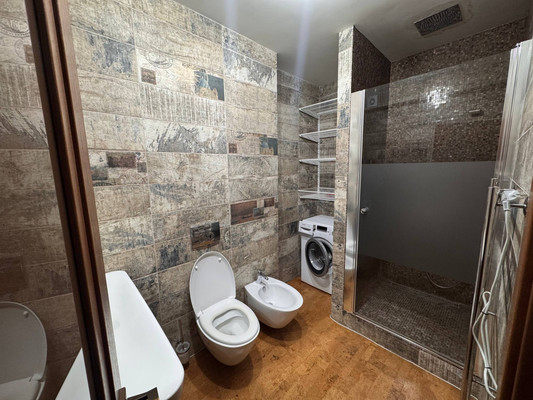 Продам трехкомнатную (3-комн.) квартиру, 8-я Щель ул, 30, Цемдолина с