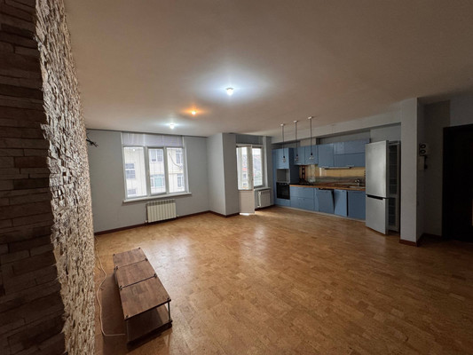 Продам трехкомнатную (3-комн.) квартиру, 8-я Щель ул, 30, Цемдолина с