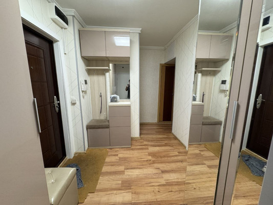 Продам трехкомнатную (3-комн.) квартиру, Шипиловская ул, 10, Москва г