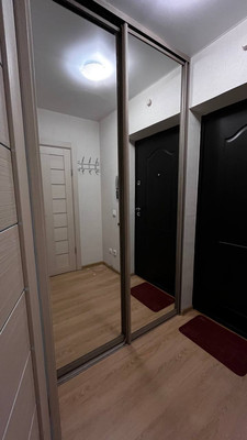 Продам однокомнатную (1-комн.) квартиру, Западный Обход ул, 42к8, Краснодар г