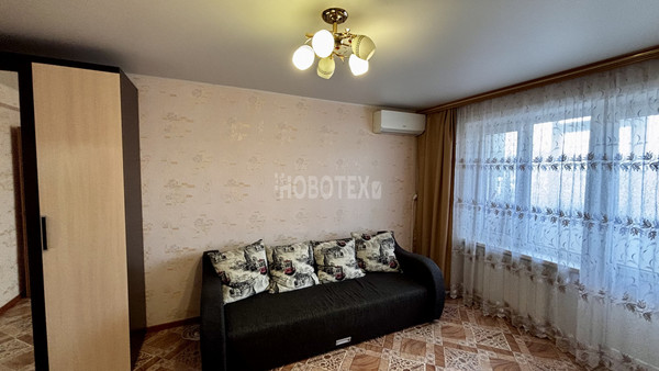 Продам двухкомнатную (2-комн.) квартиру, Маршала Жукова ул, 4, Крымск г