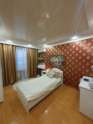 Продам трехкомнатную (3-комн.) квартиру, Чекистов пр-кт, 8, Краснодар г