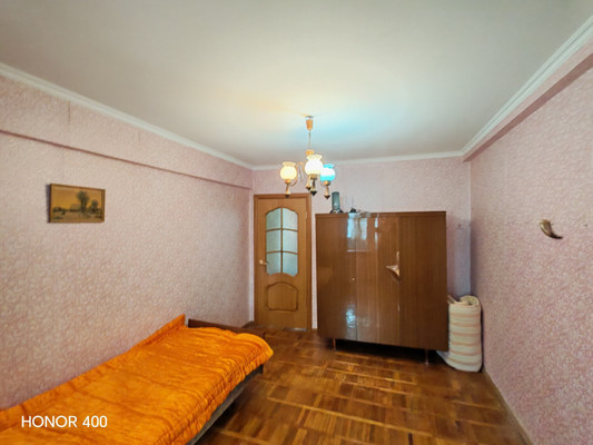 Продам трехкомнатную (3-комн.) квартиру, 9 Января ул, 179ка, Майкоп г