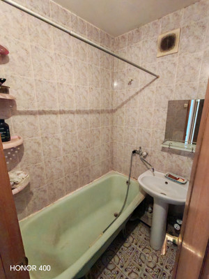 Продам трехкомнатную (3-комн.) квартиру, 9 Января ул, 179ка, Майкоп г