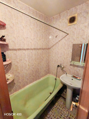 Продам трехкомнатную (3-комн.) квартиру, 9 Января ул, 179ка, Майкоп г