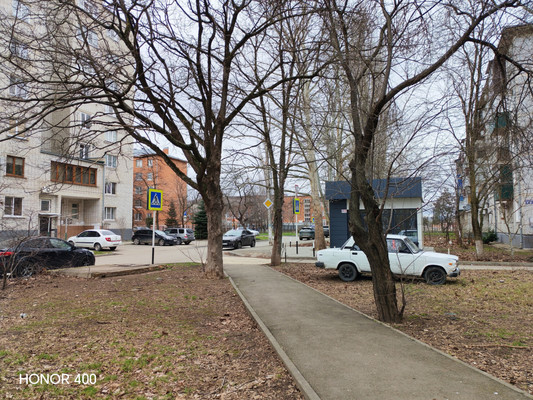 Продам трехкомнатную (3-комн.) квартиру, 9 Января ул, 179ка, Майкоп г