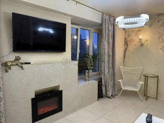 Продам однокомнатную (1-комн.) квартиру, 2-я Брестская ул, 43, Москва г