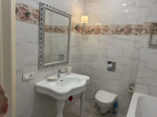 Продам однокомнатную (1-комн.) квартиру, 2-я Брестская ул, 43, Москва г