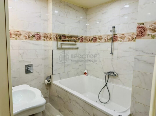 Продам однокомнатную (1-комн.) квартиру, 2-я Брестская ул, 43, Москва г