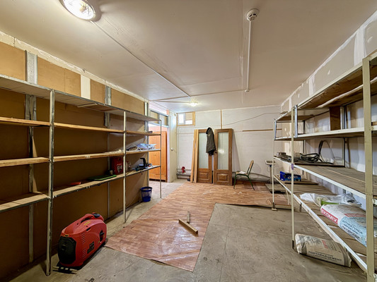 Продам склад 110,5 м2, Проездной пер, 1а, Симферополь г