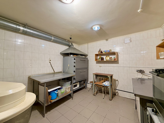 Продам склад 110,5 м2, Проездной пер, 1а, Симферополь г