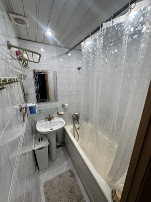 Продам двухкомнатную (2-комн.) квартиру, Римского-Корсакова ул, 14, Москва г