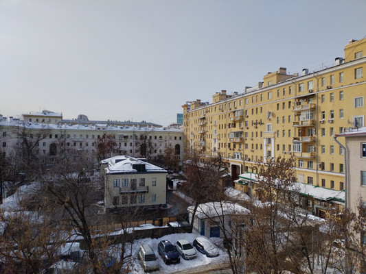 Продам трехкомнатную (3-комн.) квартиру, Студенческая ул, 28к2, Москва г