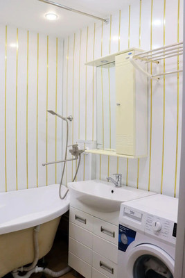 Продам двухкомнатную (2-комн.) квартиру, Соколовская ул, 80А, Красноярск г