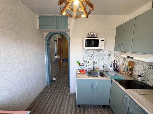 Продам трехкомнатную (3-комн.) квартиру, Постникова ул, 8, Фокино г