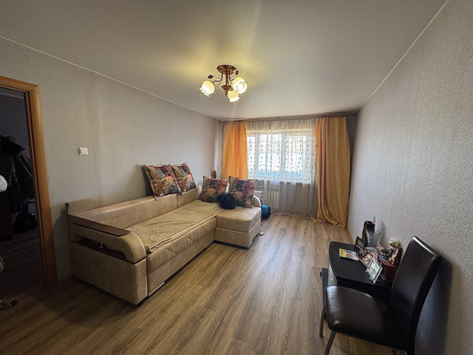 Продам трехкомнатную (3-комн.) квартиру, Постникова ул, 8, Фокино г