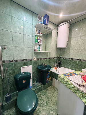 Продам трехкомнатную (3-комн.) квартиру, Постникова ул, 8, Фокино г