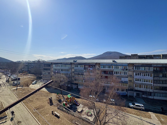 Продам трехкомнатную (3-комн.) квартиру, Постникова ул, 8, Фокино г