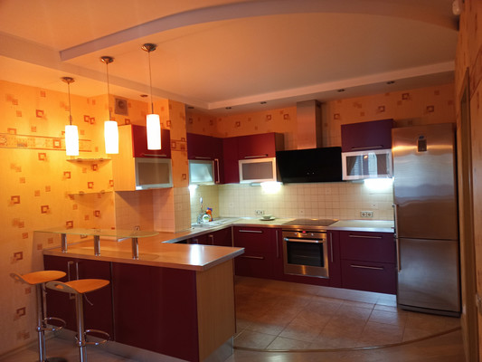 Продам трехкомнатную (3-комн.) квартиру, Ленина пр-кт, 47, Кириши г