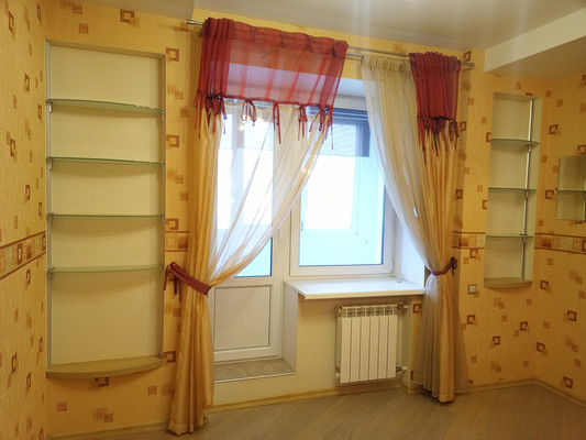 Продам трехкомнатную (3-комн.) квартиру, Ленина пр-кт, 47, Кириши г