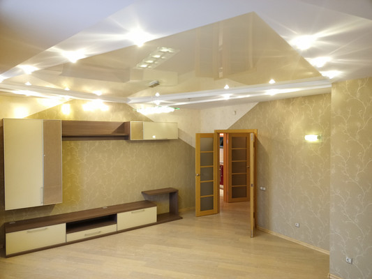 Продам трехкомнатную (3-комн.) квартиру, Ленина пр-кт, 47, Кириши г