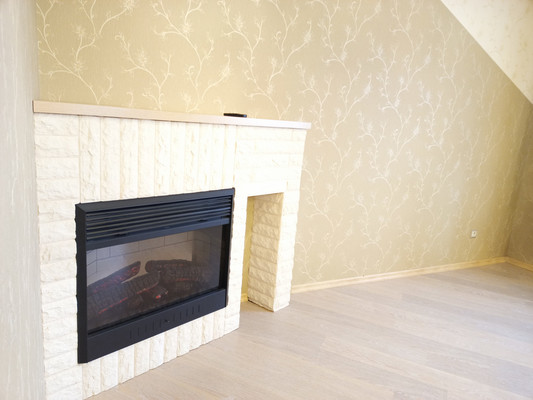 Продам трехкомнатную (3-комн.) квартиру, Ленина пр-кт, 47, Кириши г