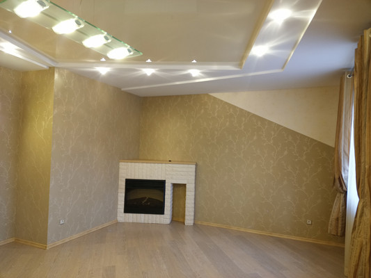 Продам трехкомнатную (3-комн.) квартиру, Ленина пр-кт, 47, Кириши г