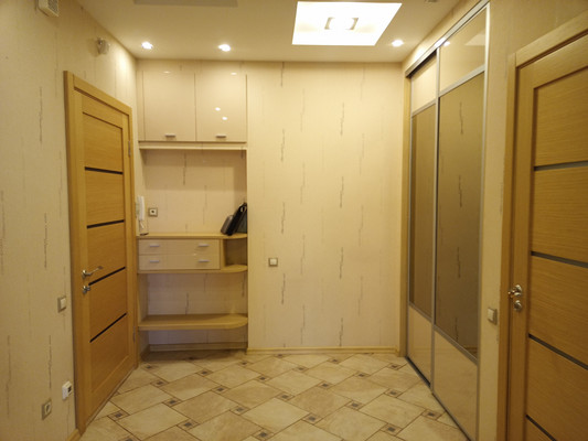 Продам трехкомнатную (3-комн.) квартиру, Ленина пр-кт, 47, Кириши г