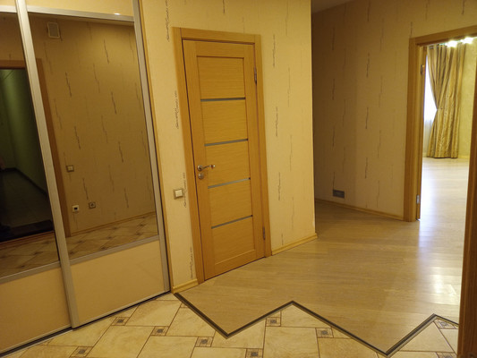 Продам трехкомнатную (3-комн.) квартиру, Ленина пр-кт, 47, Кириши г