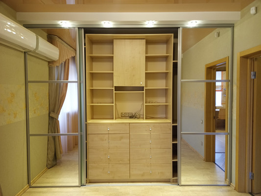 Продам трехкомнатную (3-комн.) квартиру, Ленина пр-кт, 47, Кириши г