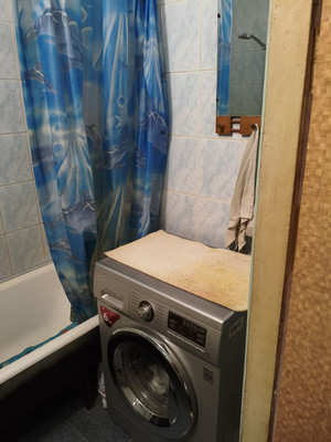 Продам трехкомнатную (3-комн.) квартиру, Пятилеток пр-кт, 3, Санкт-Петербург г