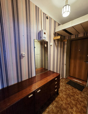 Продам однокомнатную (1-комн.) квартиру, Октябрьская ул, 32, Казань г