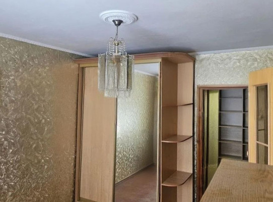 Продам двухкомнатную (2-комн.) квартиру, 1 Конной Армии ул, 17Б, Симферополь г