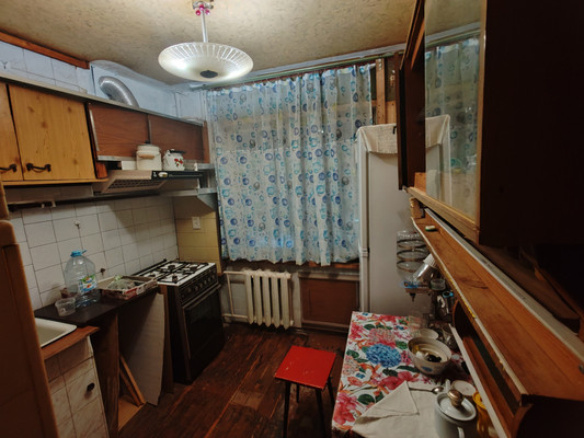 Продам двухкомнатную (2-комн.) квартиру, Химиков ул, 7, Великий Новгород г