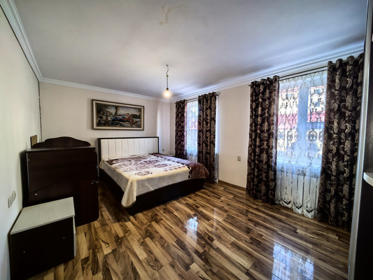 Продам трехкомнатную (3-комн.) квартиру, Бозиева ул, 6, Нарткала г